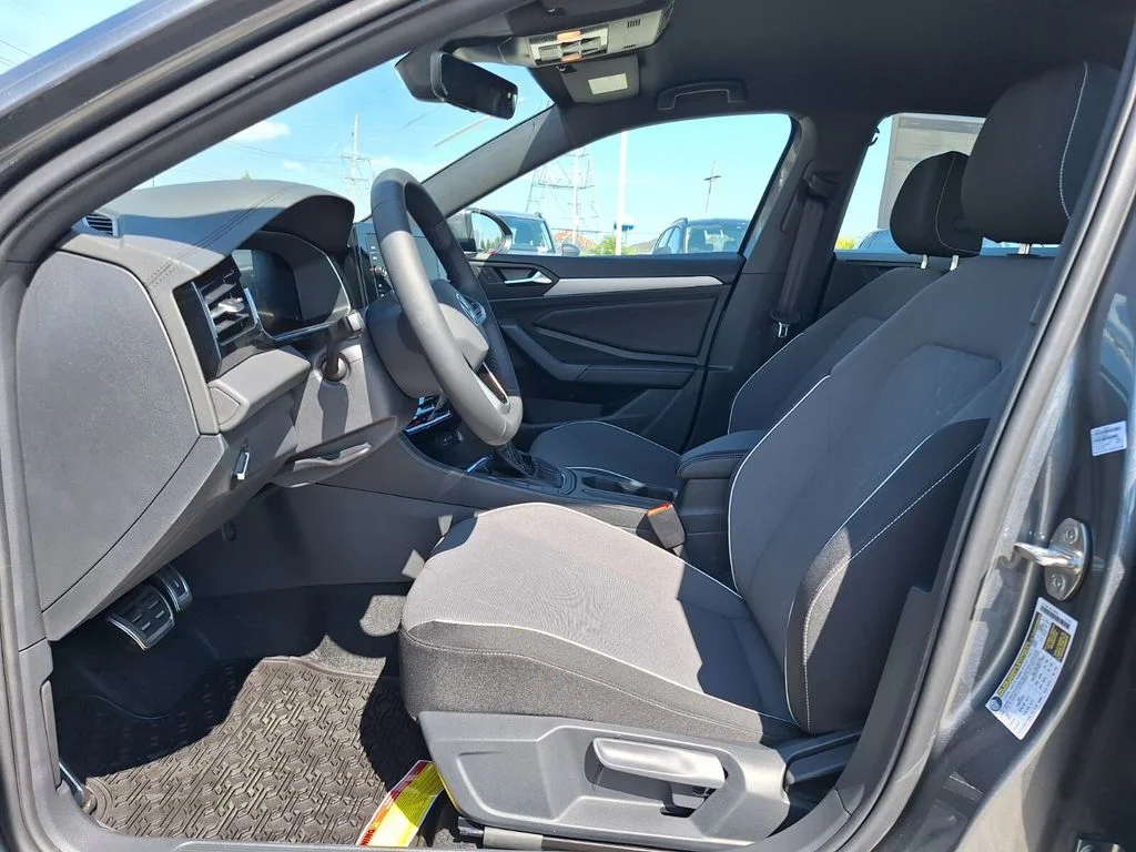2026 Volkswagen Jetta Sport - Photo 11