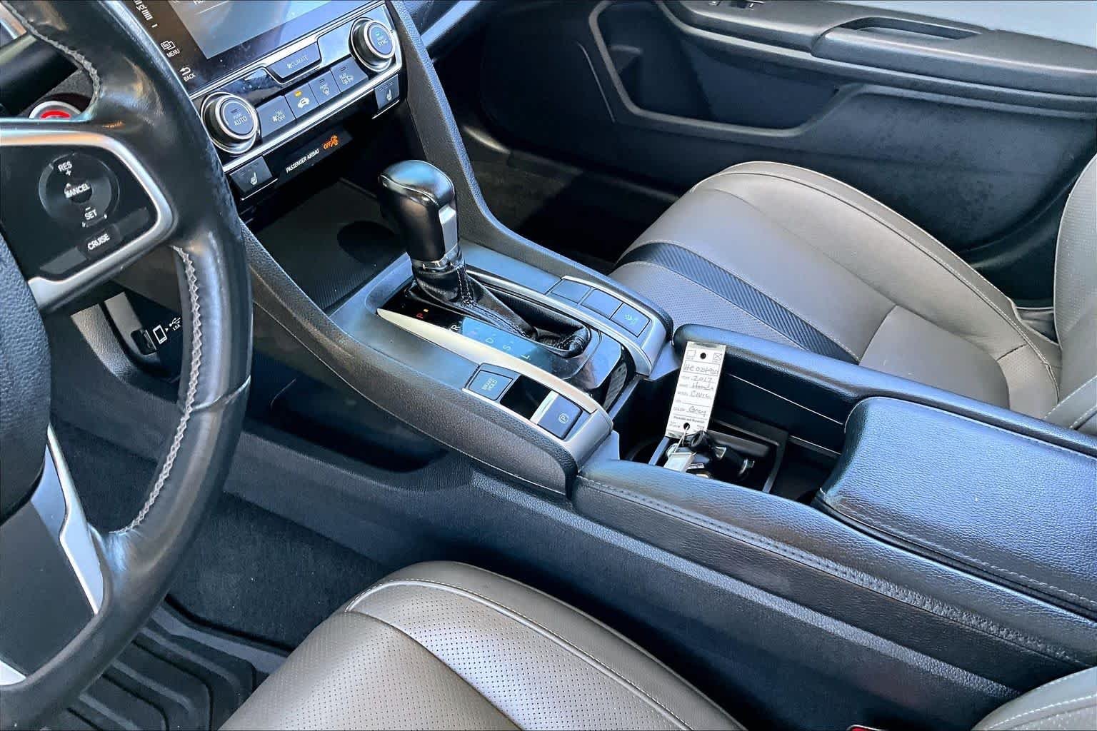 Used 2017 Cosmic Blue Metallic Honda EX-L image 16