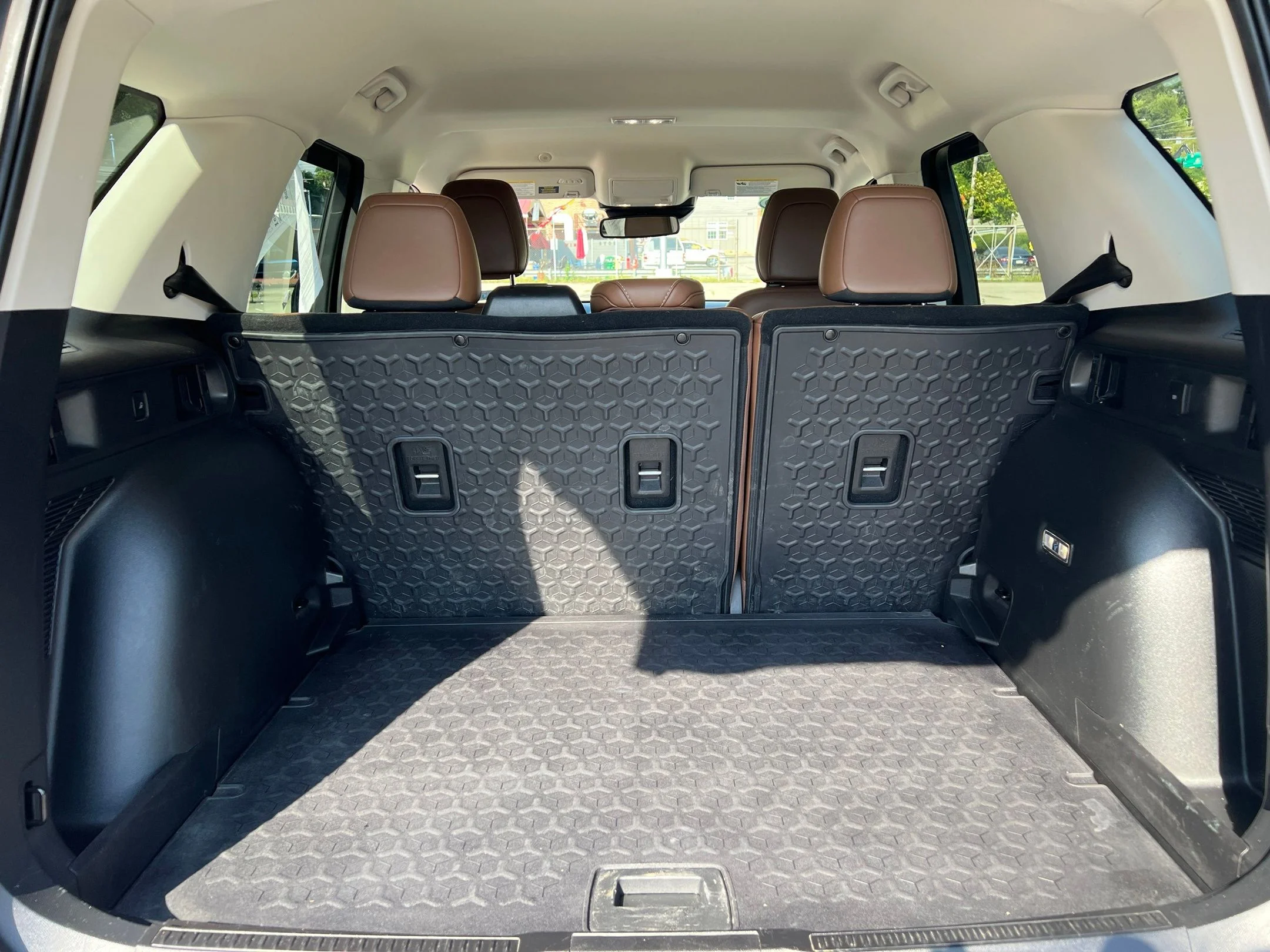 Used 2022 Gray Metallic Ford Outer Banks image 12