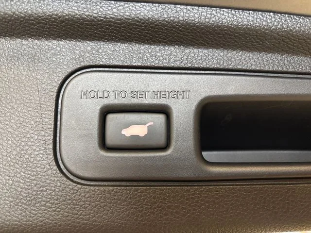 Used 2024 Lunar Silver Metallic Honda EX-L image 26
