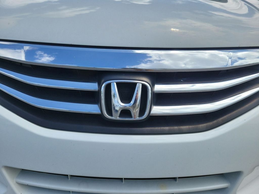 Used 2012 White Orchid Pearl Honda SE image 7