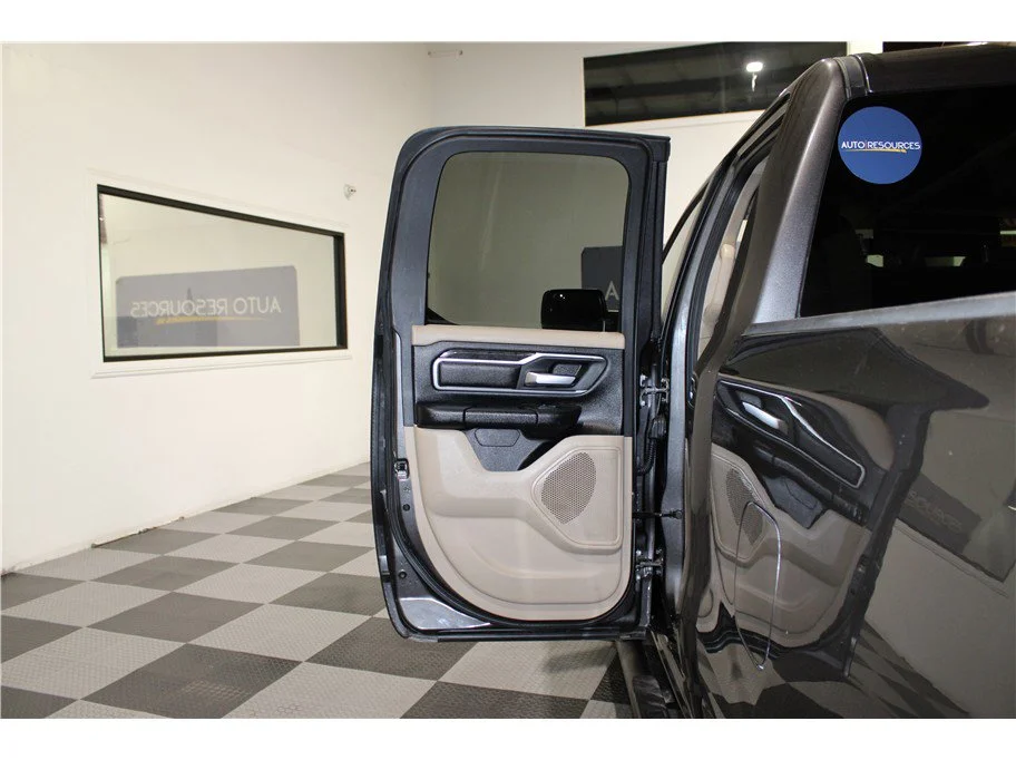 Used 2020 Granite Crystal Metallic Clearcoat Ram Big Horn image 13