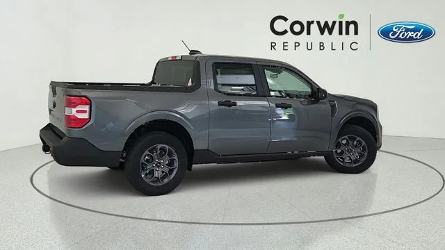New 2026 Carbonized Gray Metallic Ford XLT image 6