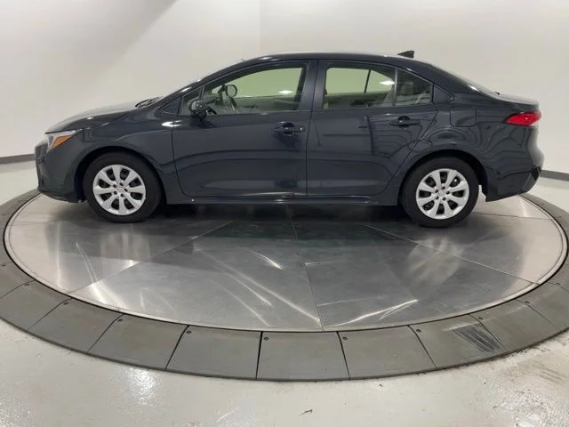 Used 2025  Toyota LE image 2