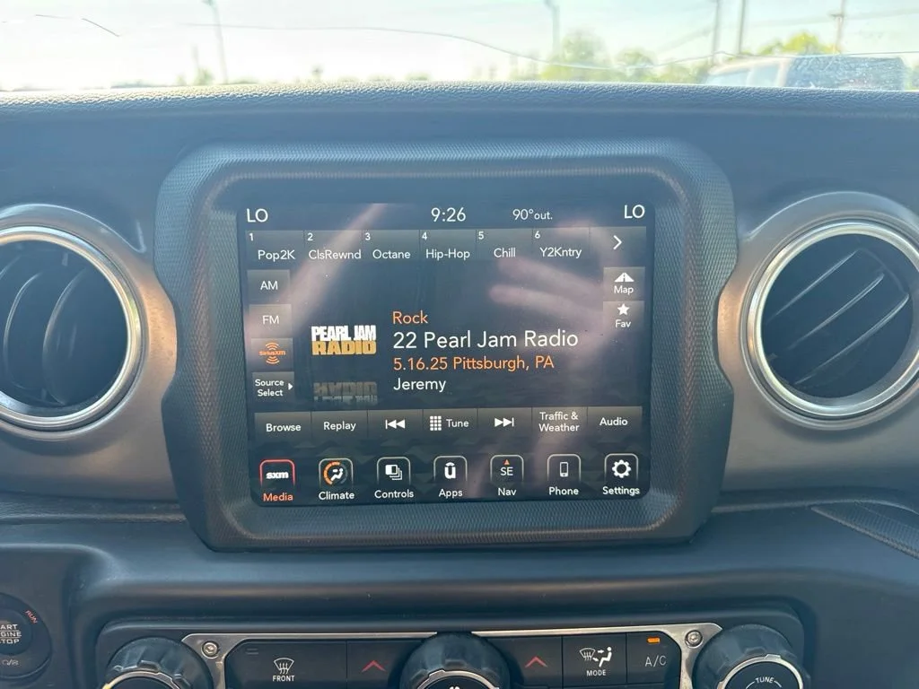 Used 2022 Gray Jeep Unlimited Rubicon image 17