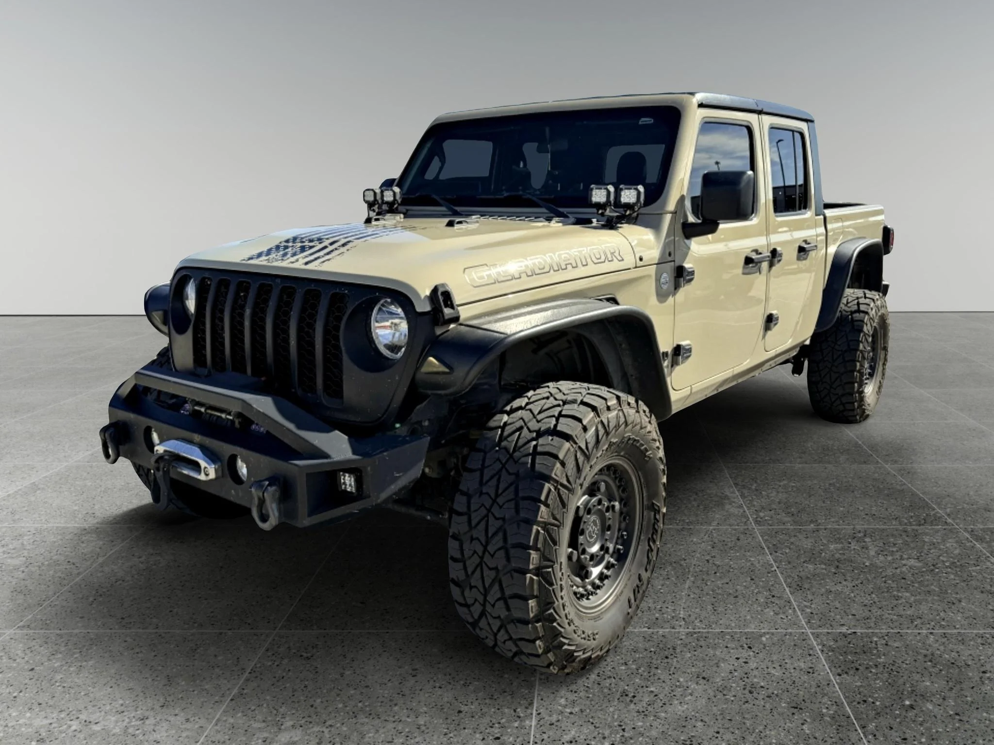 Used 2020 Gobi Clearcoat Jeep Sport image 1