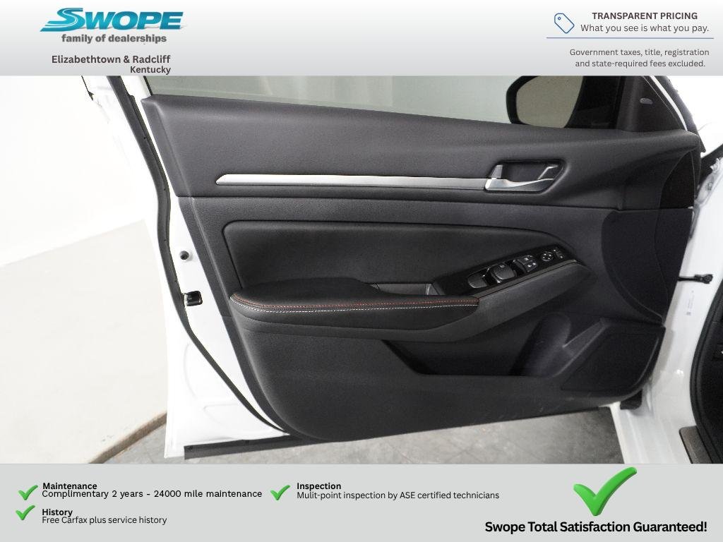 Used 2024 Pearl White Tricoat Nissan 2.0 SR image 14