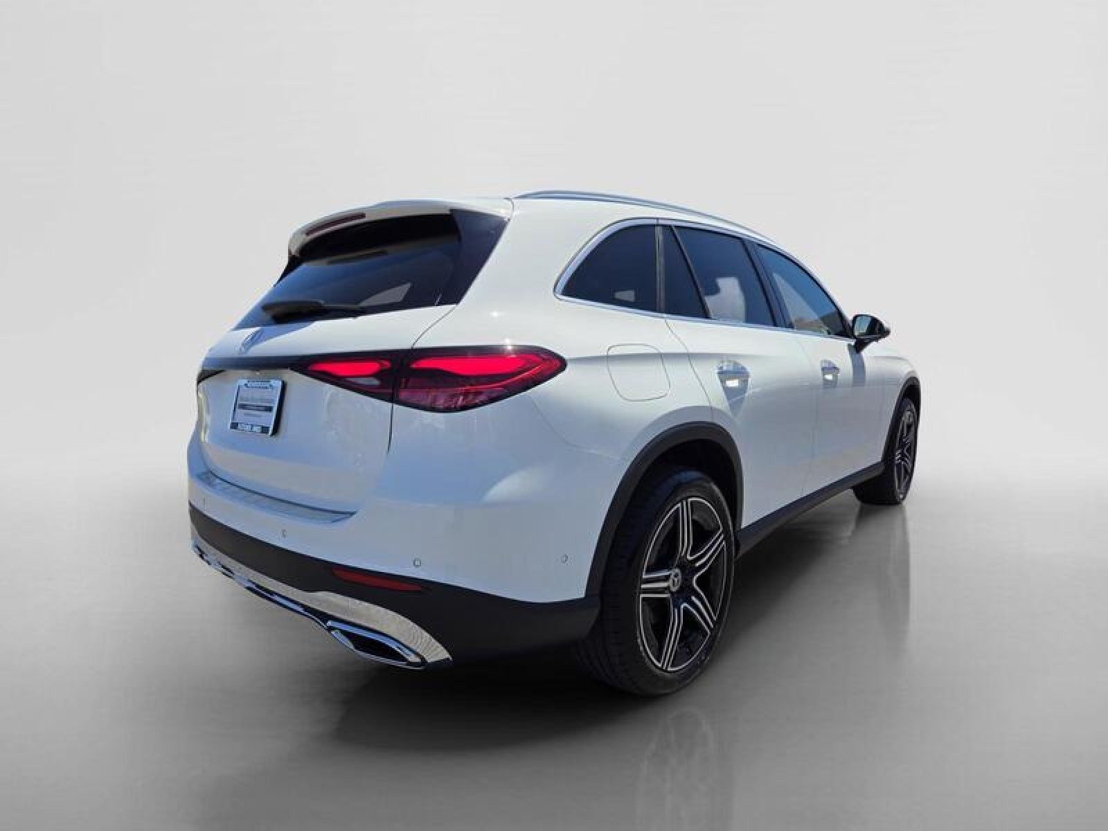 New 2026 Polar White Mercedes-Benz GLC 300 SUV image 5