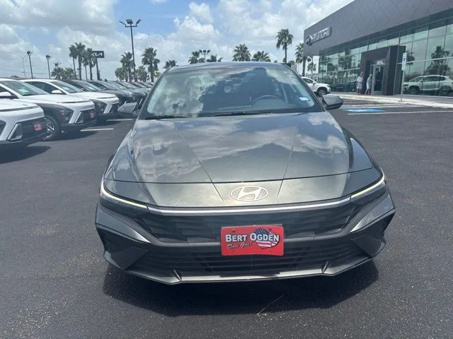 Used 2025 Gray Hyundai SE image 2