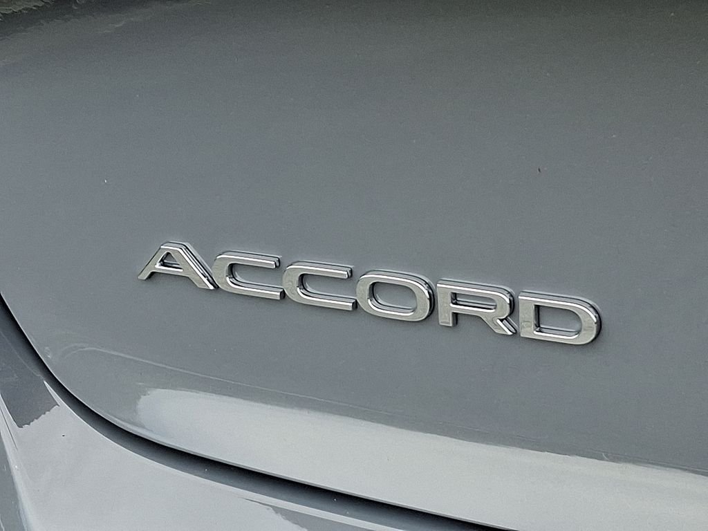 New 2026 Urban Gray Pearl Honda Touring Hybrid image 11
