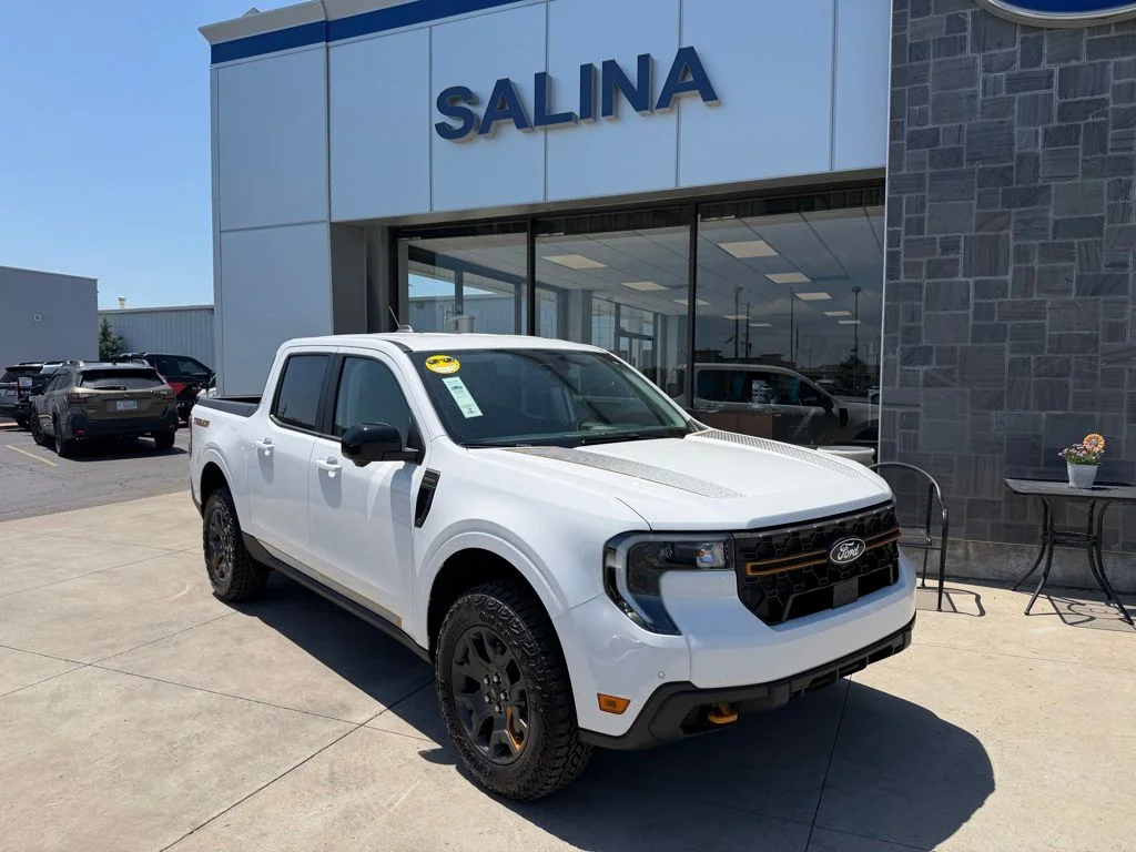 Used 2025 White Ford Tremor image 1
