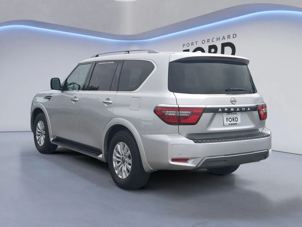 Used 2022 Silver Nissan SV image 5