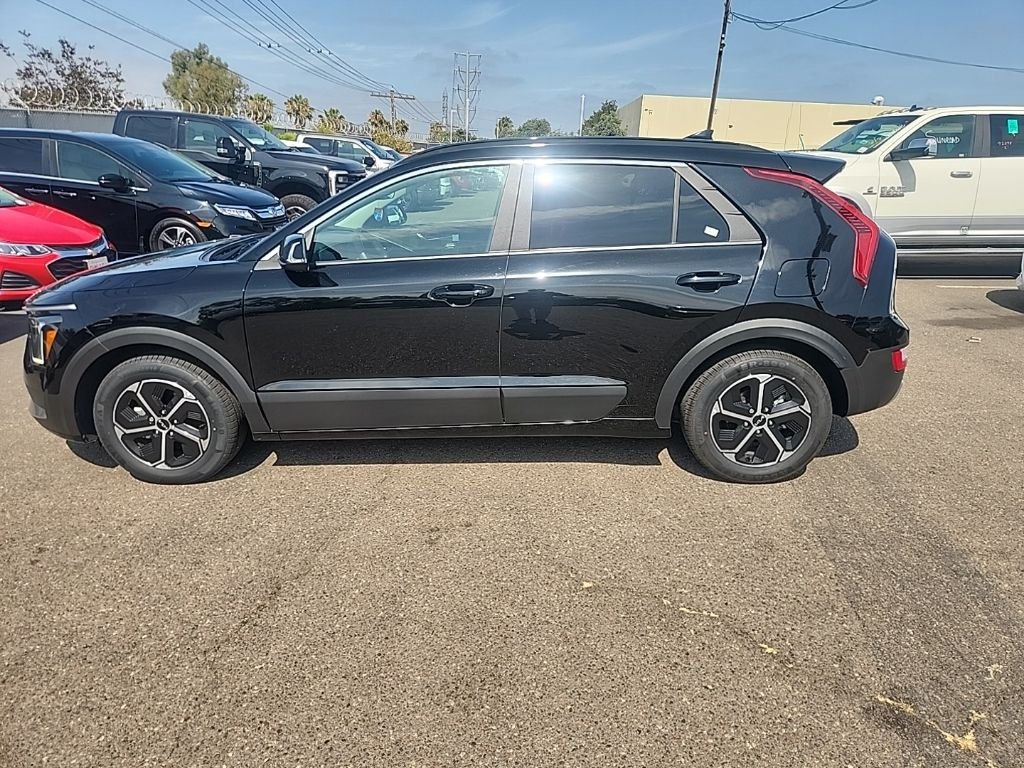 Used 2024 Black Kia EX image 9