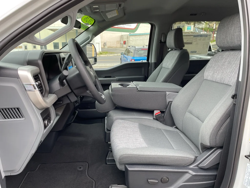 New 2026 Avalanche Ford F-350® XLT image 12