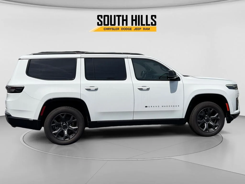 New 2026 Bright White Clear-Coat Exterior Paint Jeep Limited Altitude image 6