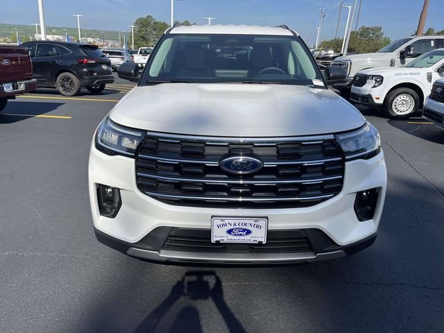 New 2026 Star White Metallic Tri-Coat Ford Active image 2