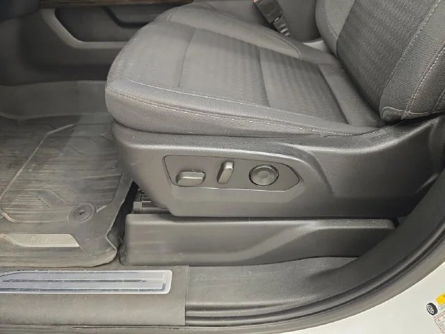 Used 2023 Summit White GMC Elevation image 35