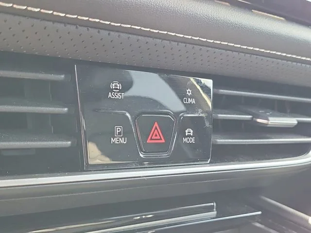 2024 Volkswagen Atlas SE w/Tech - Photo 35