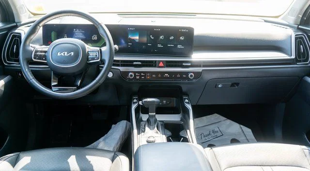 Used 2025 Black Kia EX image 16