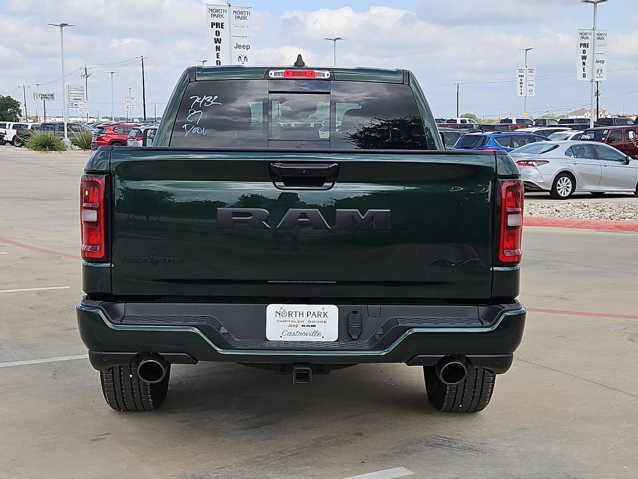 New 2027 Serrano-Green Metallic Exterior Paint RAM Big Horn/Lone Star image 4