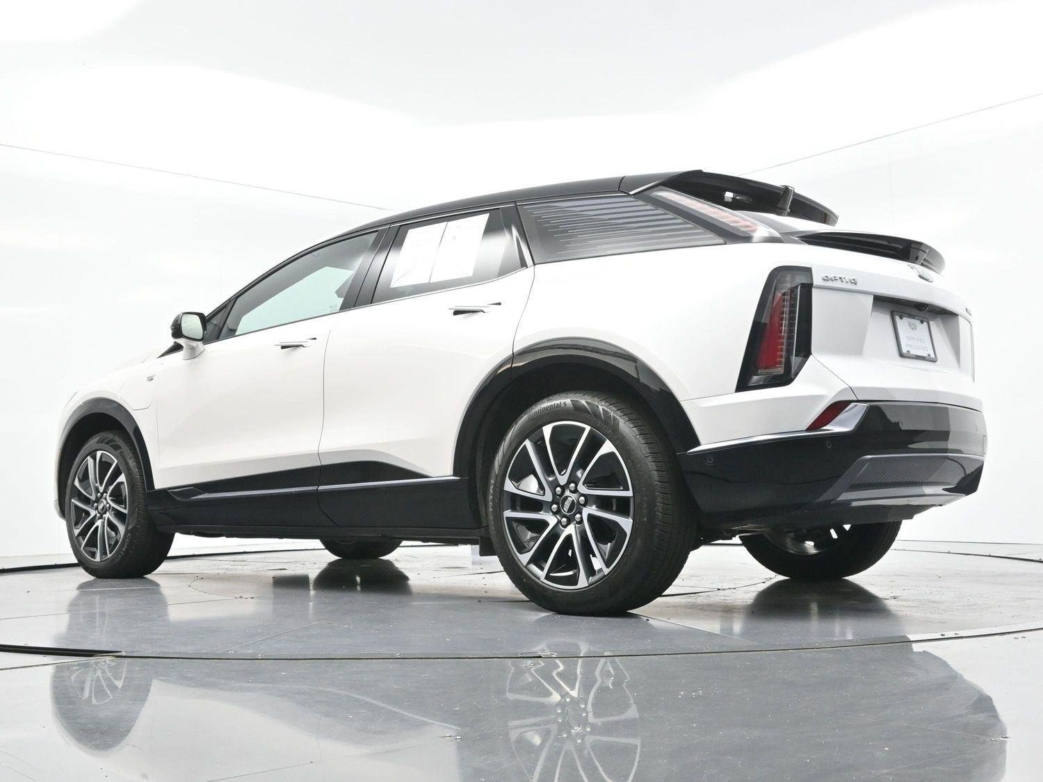 Used 2025 Crystal White Tricoat Cadillac Sport 1 image 51