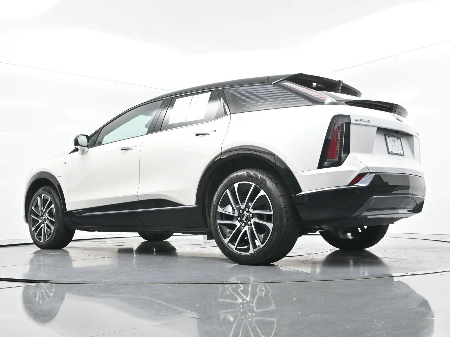 Used 2025 Crystal White Tricoat Cadillac Sport 1 image 51