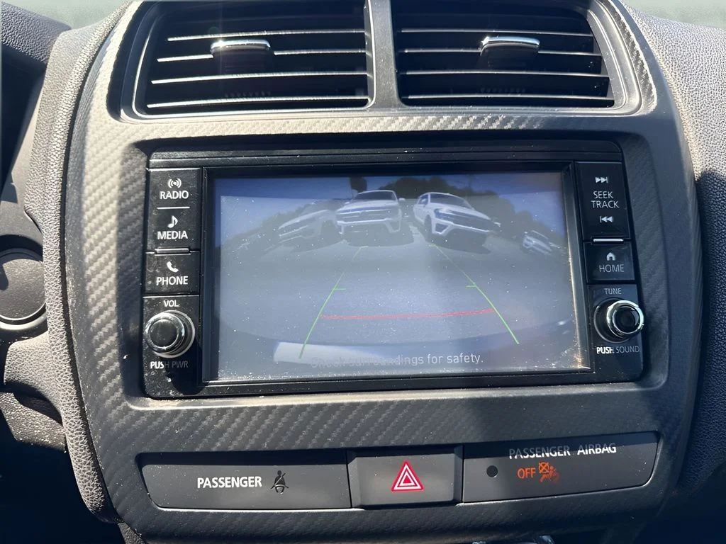 Used 2023 Silver Mitsubishi 2.0 ES image 18