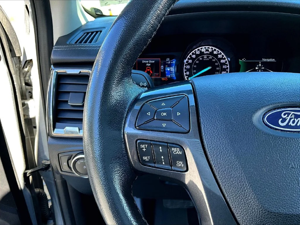 Used 2020 Silver Metallic Ford Lariat image 13