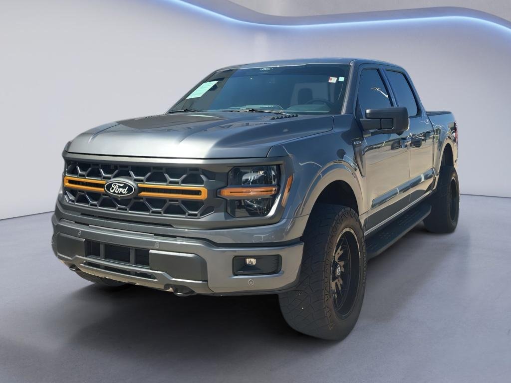 Used 2025  Ford Tremor image 12