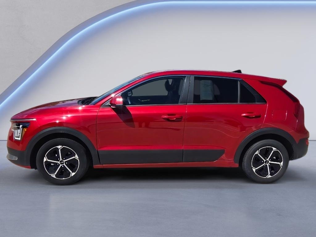 Used 2025 Runway Red Kia LX image 2