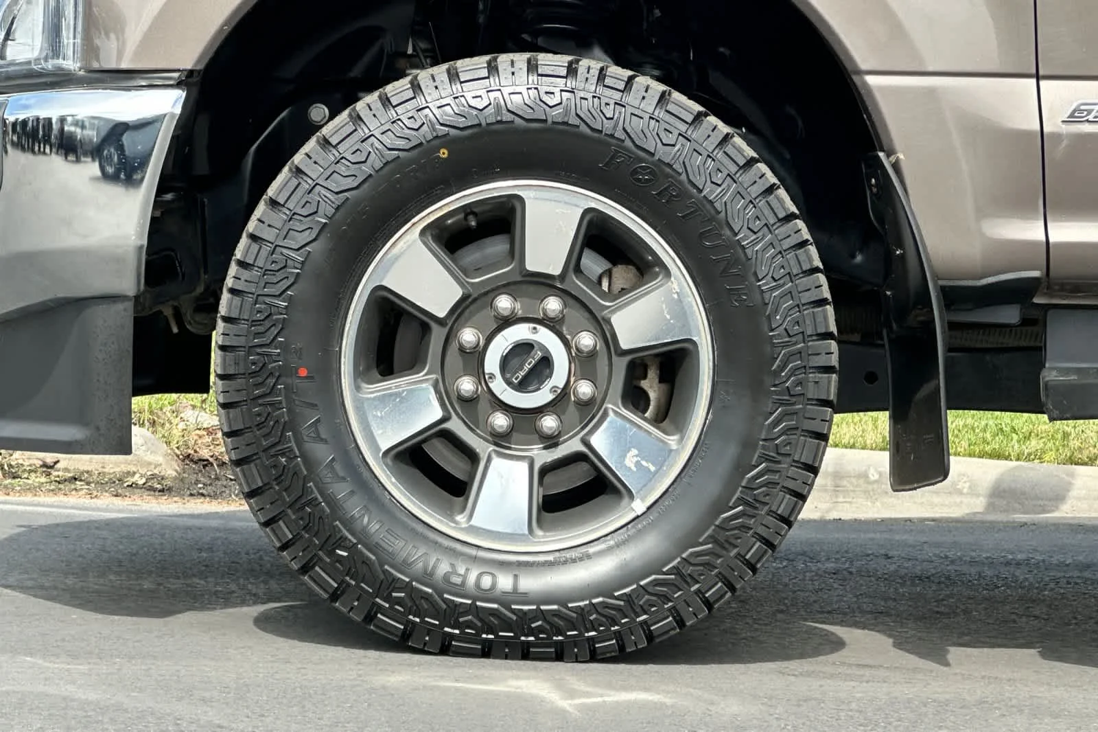 Certified Used 2022 Stone Gray Metallic Ford XLT image 24