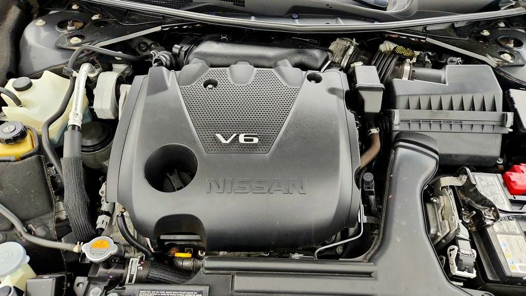 Used 2020 Super Black Nissan S 3.5L image 19