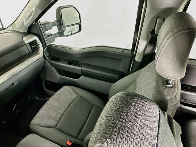Used 2024 White Ford XLT image 22