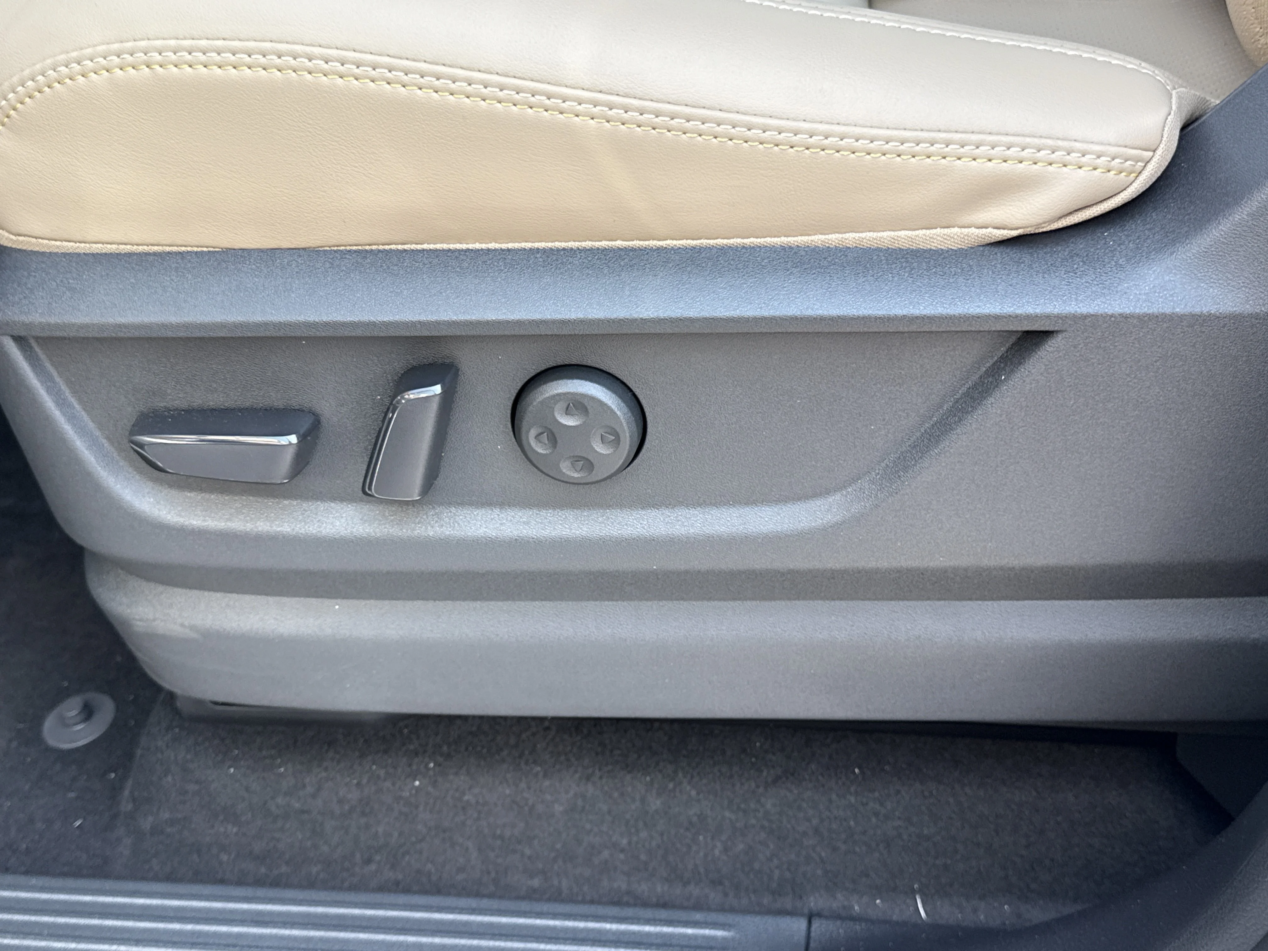 New 2026 Aspen White Tricoat Nissan Platinum 4WD image 16