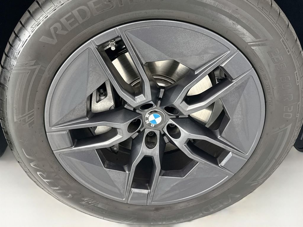 Certified Used 2026 Black Sapphire Metallic BMW xDrive45 image 30