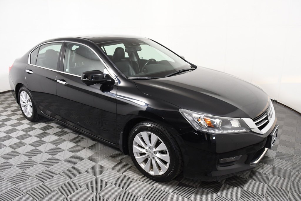 Used 2015 Crystal Black Pearl Honda EX-L image 9