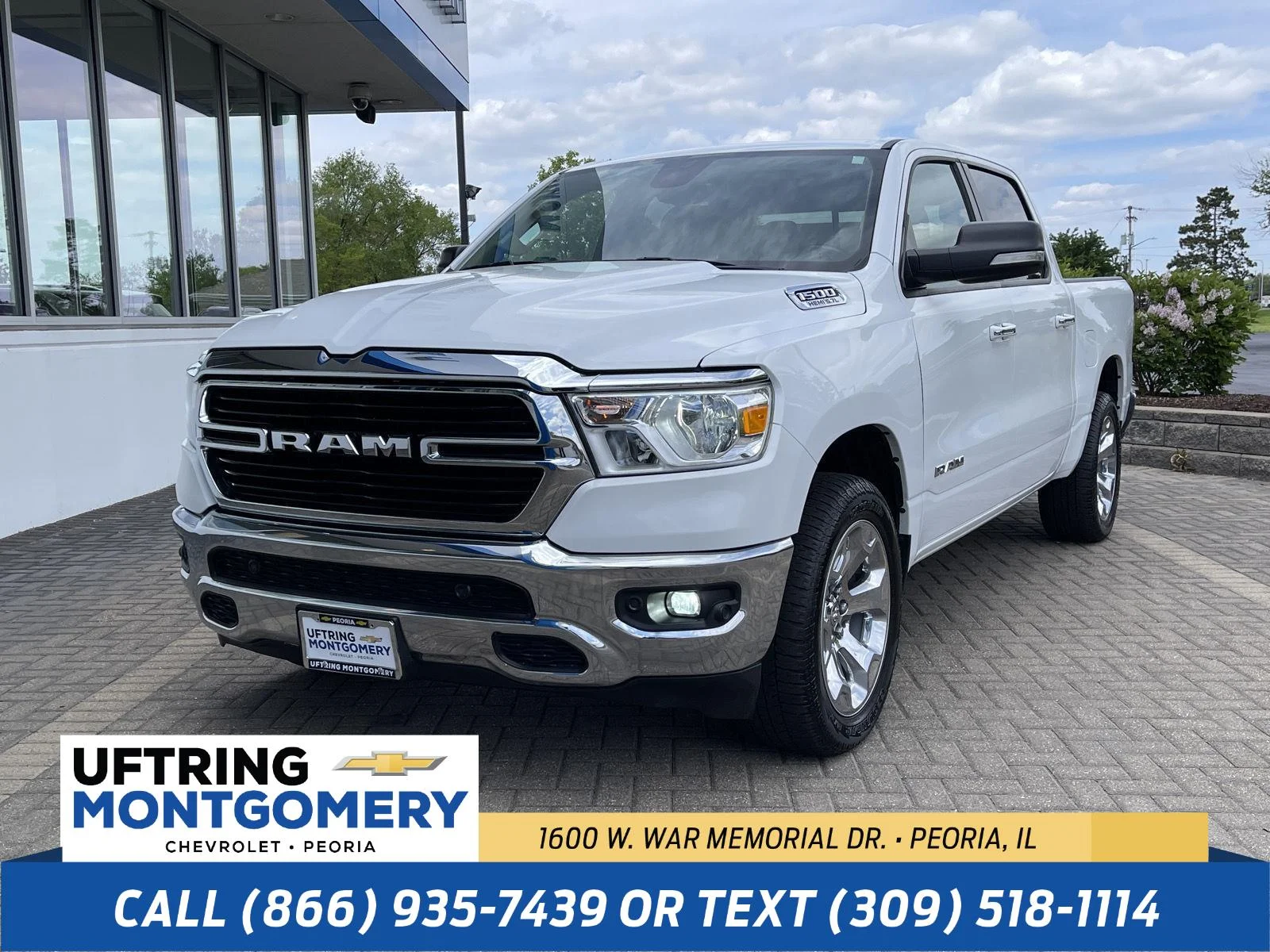 2020 RAM 1500 Big Horn/Lone Star 4x4 Crew Cab 5'7's photo