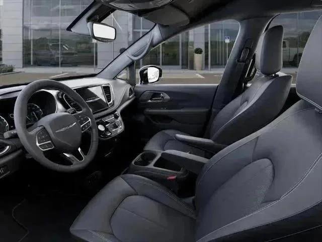New 2026 Diamond Black Crystal Pearl-Coat Exterior Paint Chrysler Select image 22