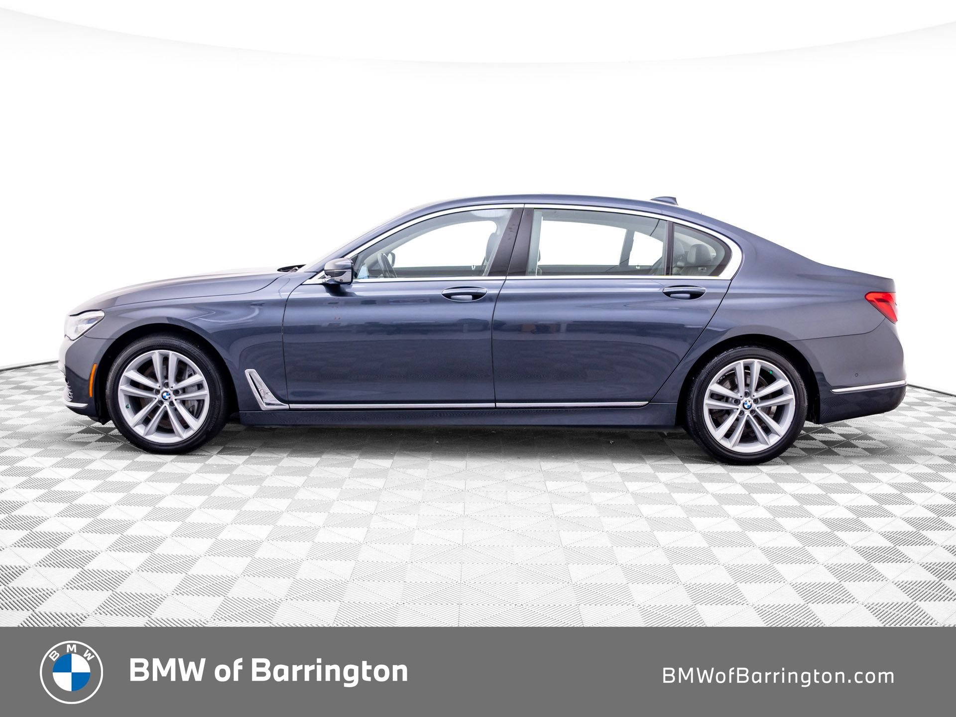Used 2016 Gray BMW 750i xDrive image 2
