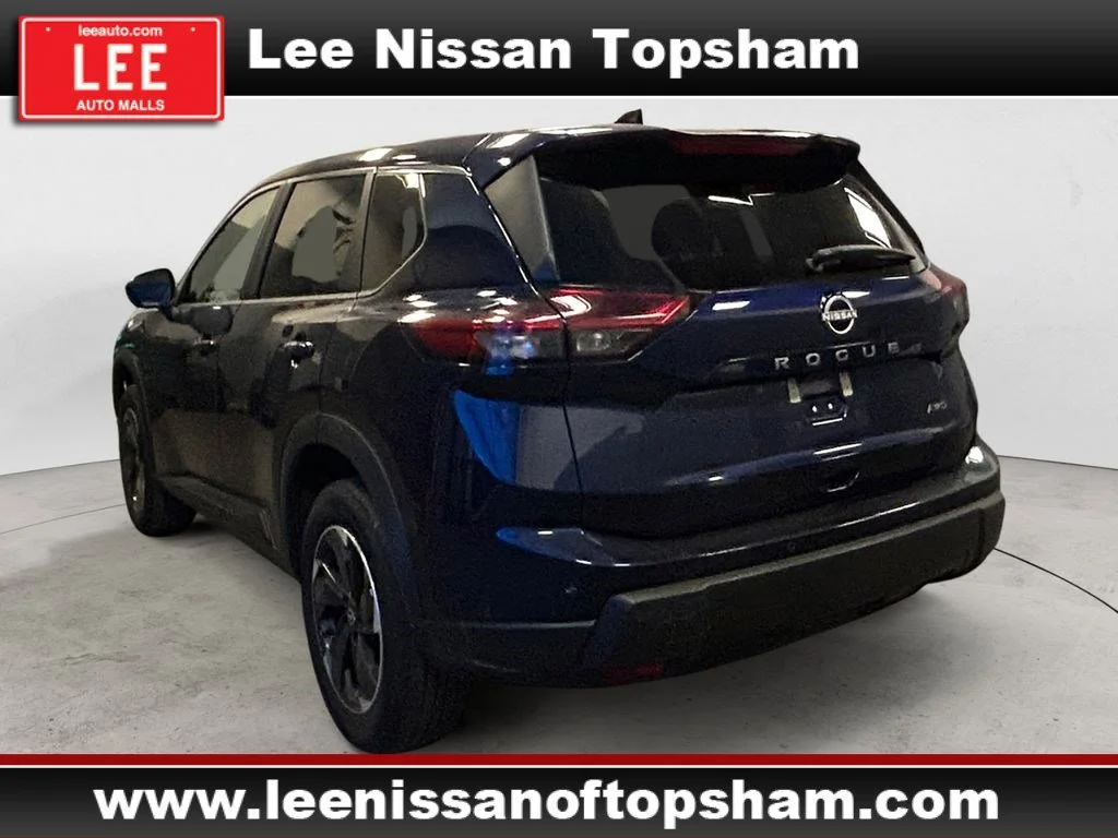 Used 2025 Deep Ocean Blue Pearl Nissan SV image 3