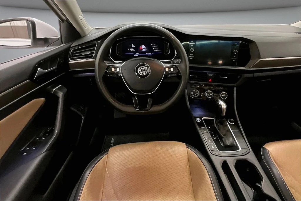 Used 2020 White Volkswagen SEL Premium image 8