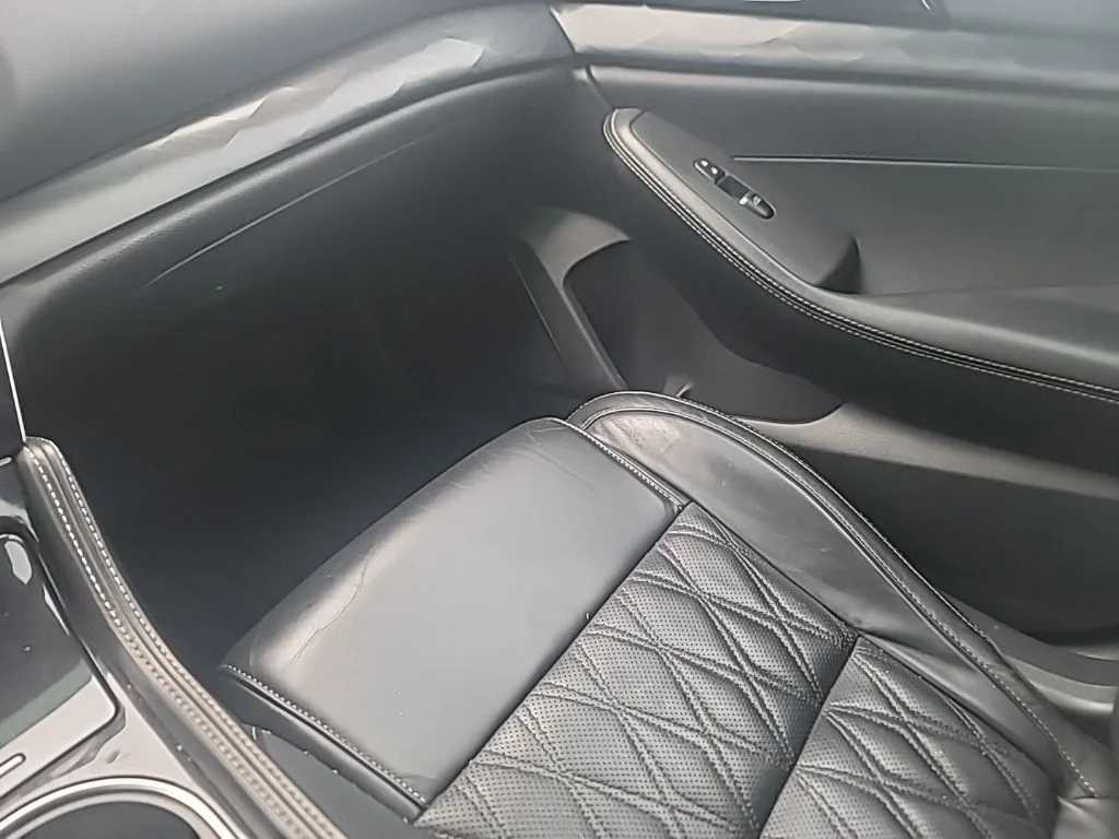 Used 2023 Silver Nissan Platinum image 27