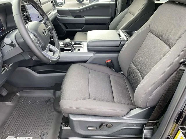 New 2025 Agate Black Metallic Ford XLT image 14
