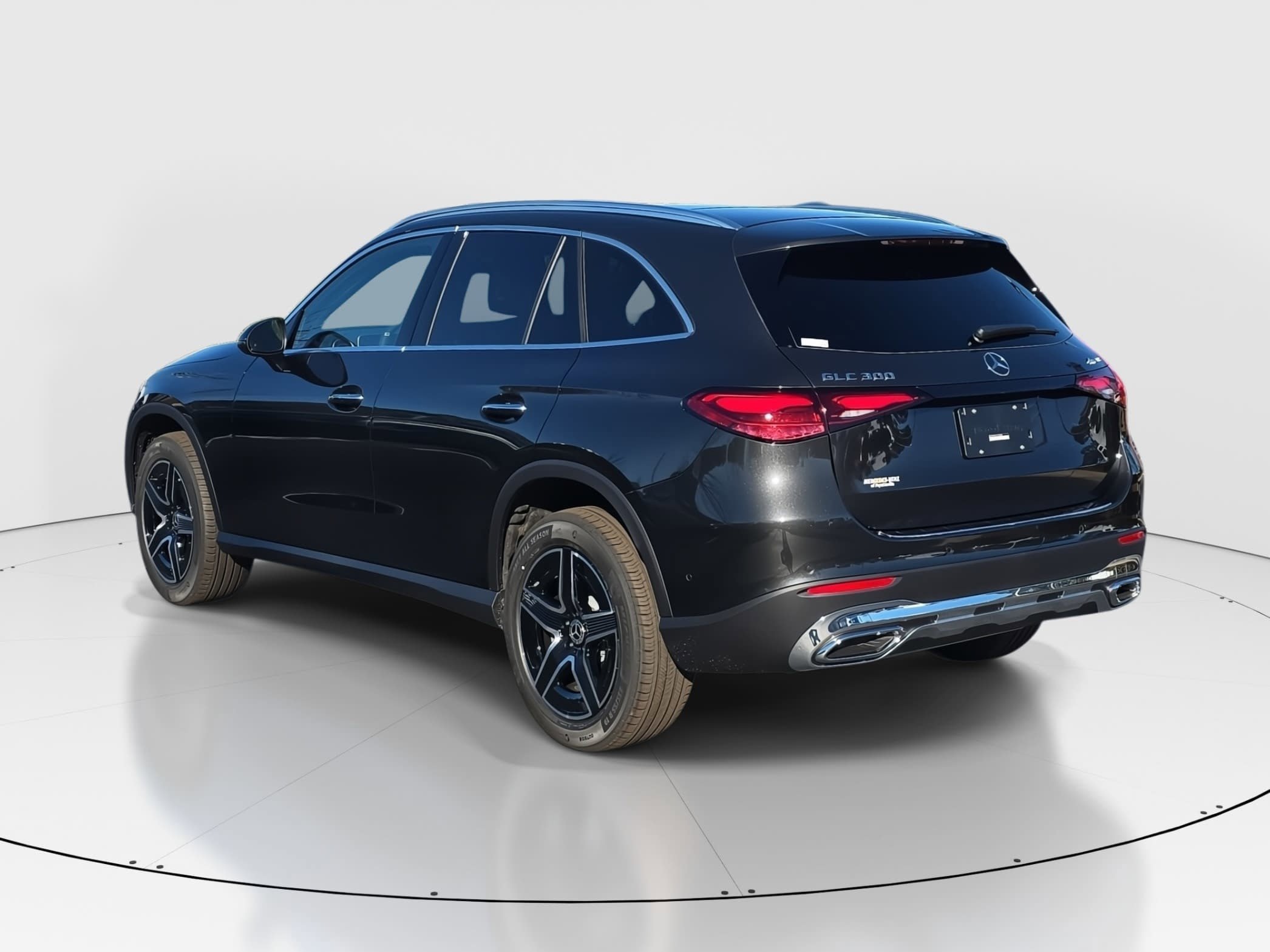 New 2026 Graphite Grey Metallic Mercedes-Benz GLC300 image 7