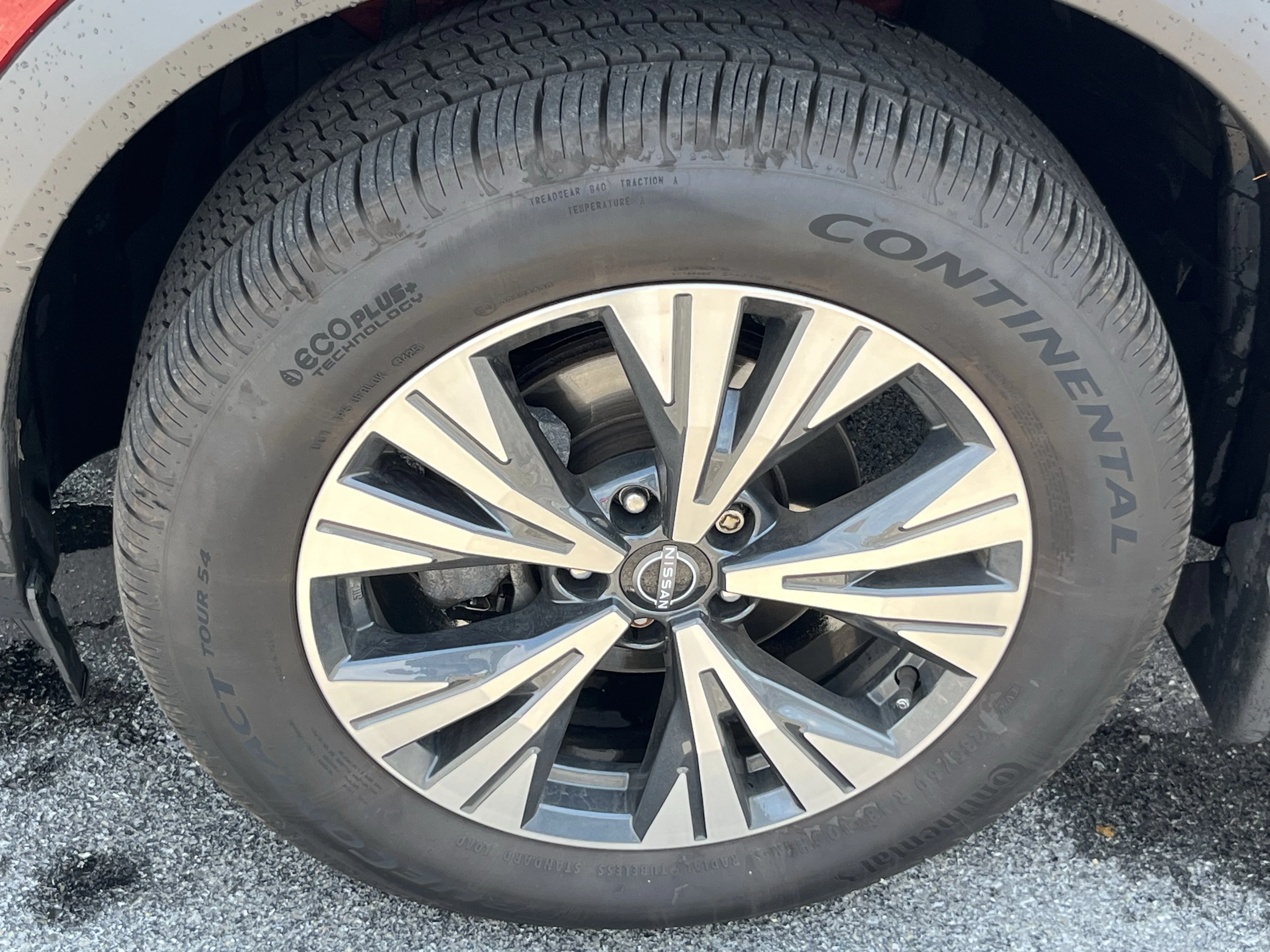 Used 2023 Scarlet Nissan SV image 14