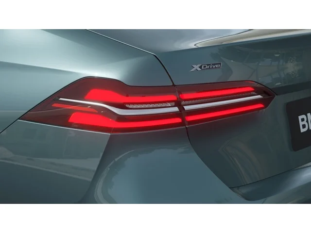 New 2026 Cape York Green Metallic BMW 530i xDrive image 8