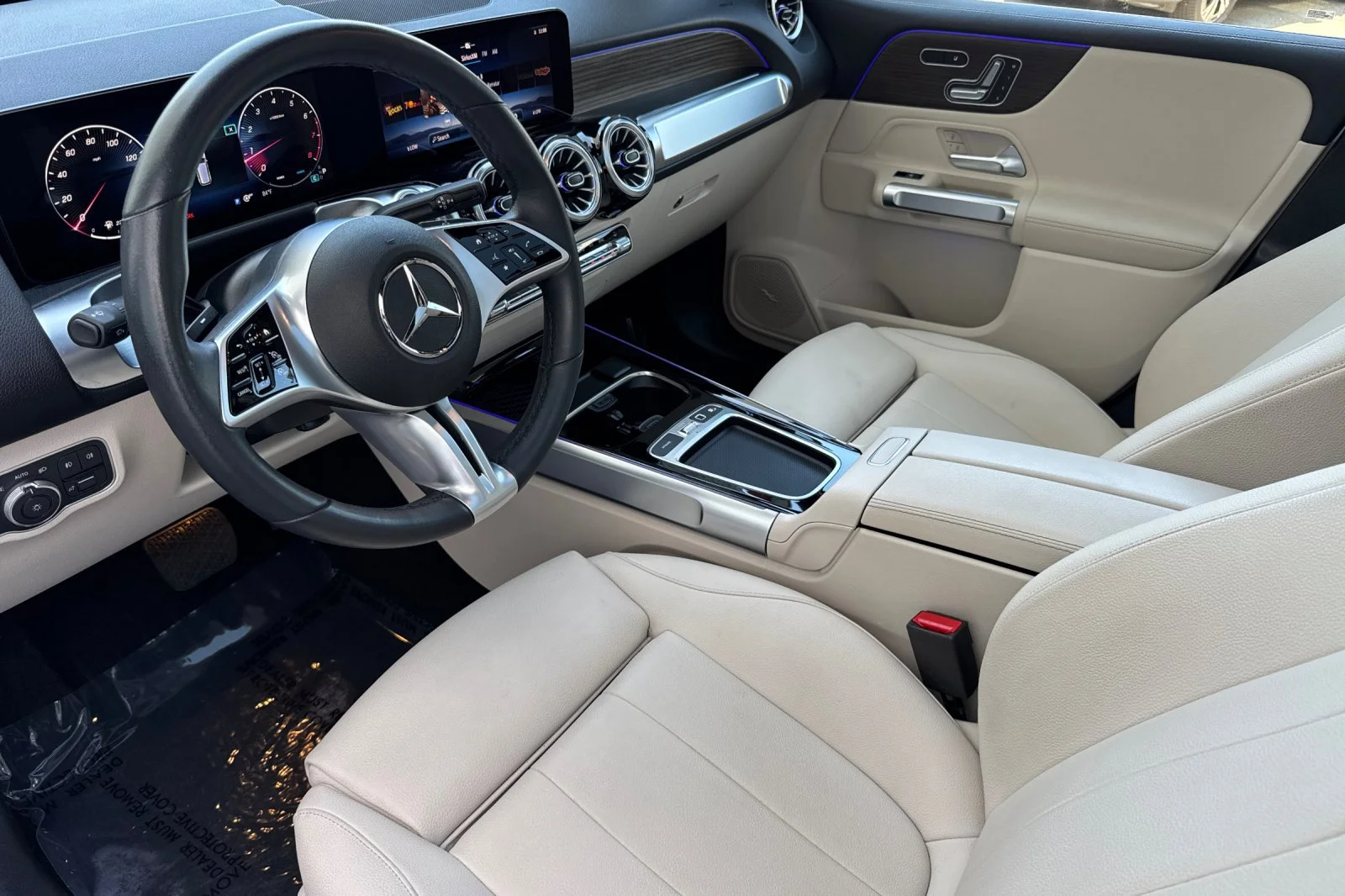 Used 2026 White Mercedes-Benz GLB 250 image 10