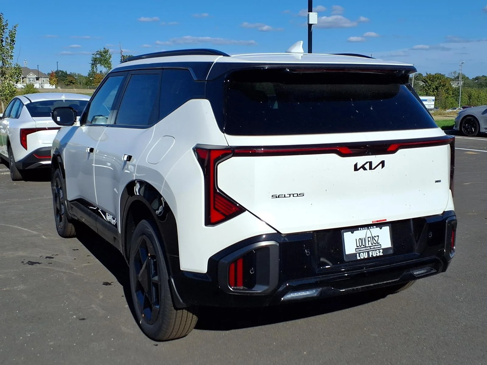 New 2027 Snow White Pearl Kia X-Line S image 2