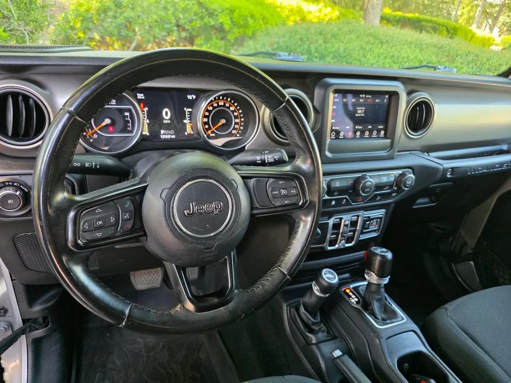 Used 2018 Silver Jeep Sport S 4x4 image 14