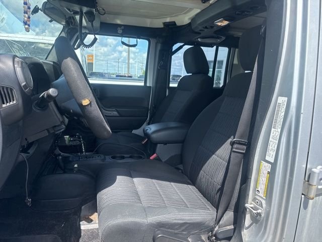 Used 2011 Silver Jeep Unlimited Sport image 4